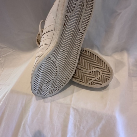 Adidas superstar all white shoes - Picture 5 of 6